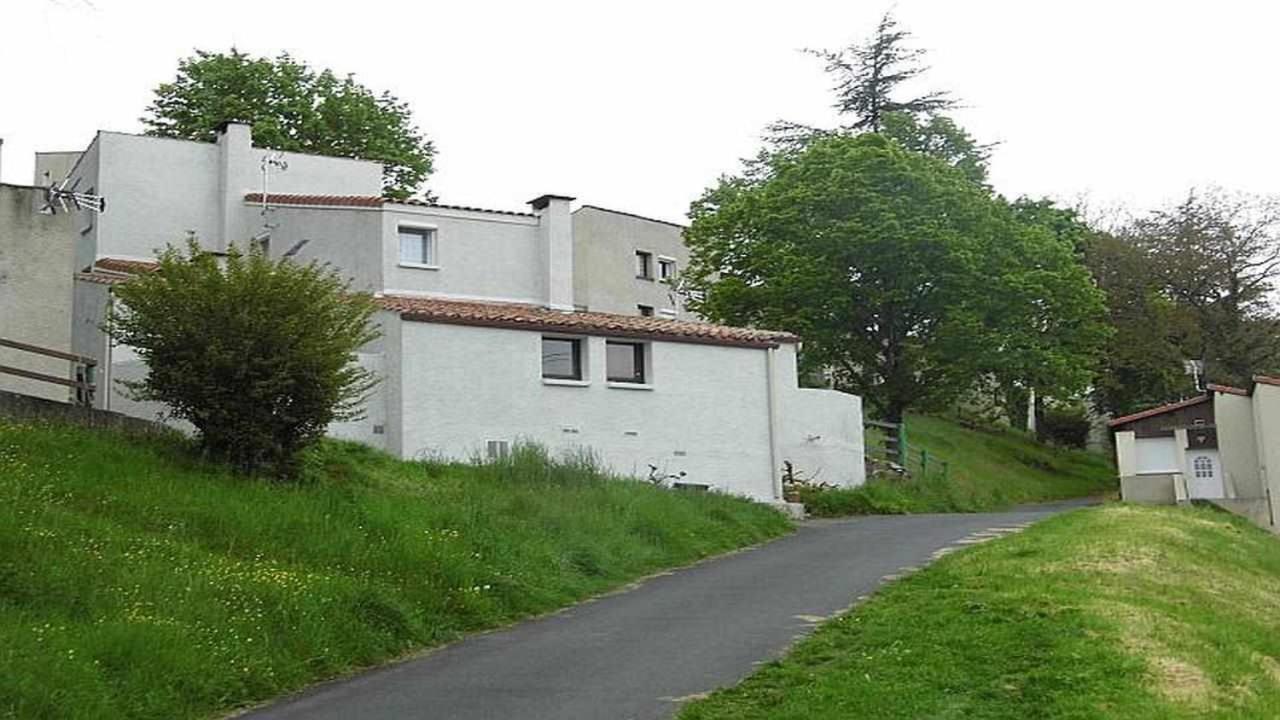 Joli Petit T4 Confortable Au Bord De Leau Vieille-Brioude Exterior foto