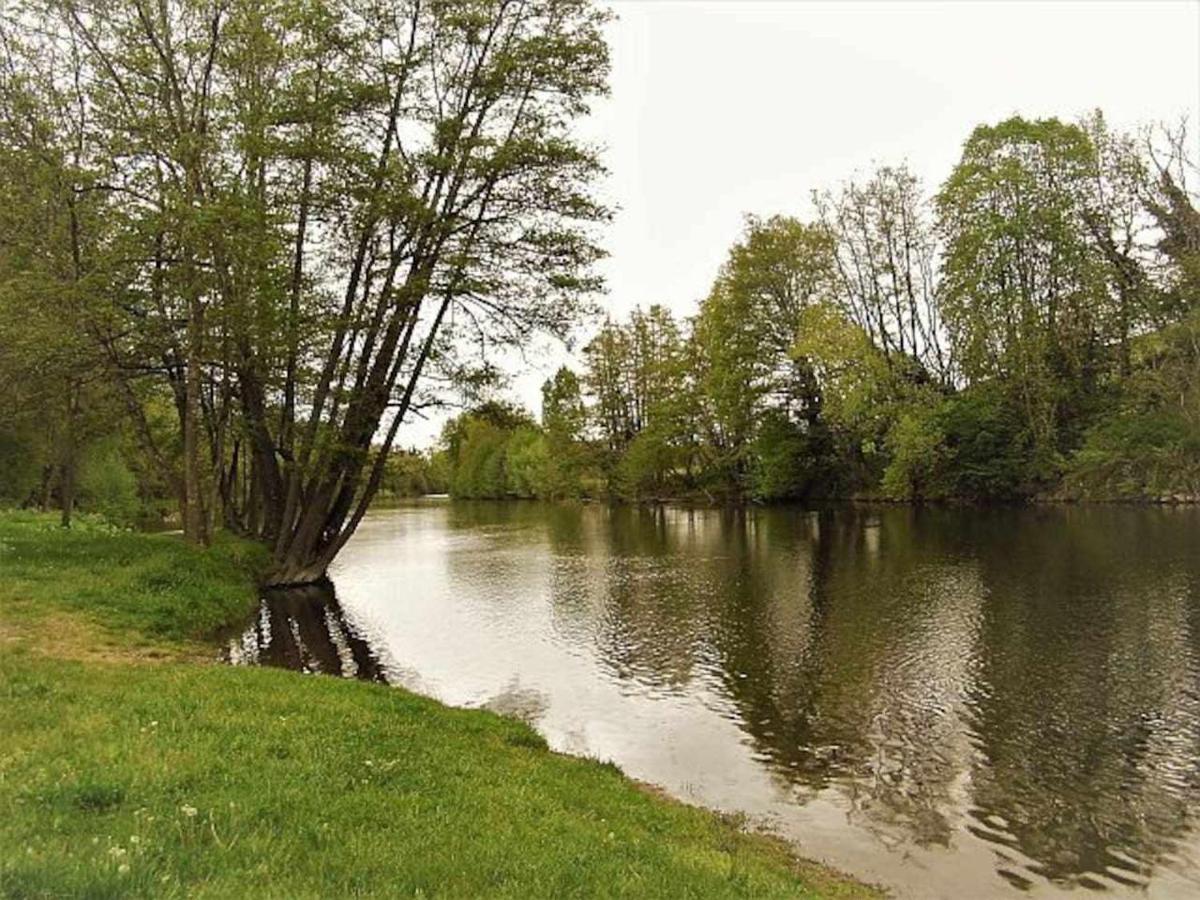 Joli Petit T4 Confortable Au Bord De Leau Vieille-Brioude Exterior foto